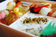 海外「日本人は清潔感に関してはナンバーワンだね」日本の駅弁工場に潜入してみた！