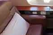 海外「羨ましすぎる！」 片道160万円のJALファーストクラスで日本に帰国する男が話題
