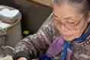 海外「気になる！」「安すぎ！」 池袋で85歳のおばあちゃんが経営する隠れ家うどん店