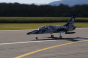 韓国人「900万円のラジコン飛行機をご覧ください」