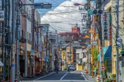 中国人「日本経済はあんなに発達しているのになぜ街中は電線だらけなのか？」　中国の反応