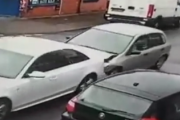 やばい事故ったぞ！もしも保険に入っていない車で事故ったときにとる最善の行動とは。海外の反応