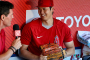 【海外の反応】大谷翔平が英語だけでインタビューに応じる「イッペイが震えている」