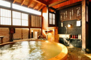 海外「館内着やスリッパはジャパニーズサイズだぞ」温泉旅館に何を持っていくべき？