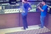 海外「ガス漏れ爆発が起きる瞬間の室内映像」