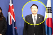【国辱】韓国人「NATOホームページに尹錫烈大統領が目をつぶった状態で掲載されてしまう‥」外交的欠礼という指摘　韓国の反応