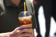 韓国の低価格コーヒーまで値上げ、毎日の一杯に広がる負担へ政治批判も飛び火