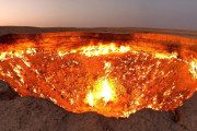 【海外】トルクメニスタンの「地獄の扉」はついに閉ざされるのか？その真相に迫る！