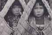 海外「偉大な発明だ！」 日本の90年代前半のレインコートと紹介された写真が話題