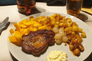 スウェーデン人「世界のみんなの夕食はどんな感じか見せてくれ」