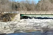 「氷河湖が決壊した！」流氷を含んだ鉄砲水が怖ろしい(アメリカ)
