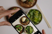 【イギリス記事】Instagram・YouTubeインフルエンサーがコロナ影響で大打撃　海外の反応