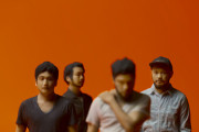 【海外】素晴らしいドラマーを持つ日本のバンド「Toe」