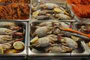 広蔵市場で韓国のストリートフードに挑戦！「食事をすると天国そのものです」「彼らは一緒に過ごすのがとても楽しそうです」海外の反応