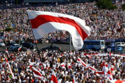 海外「プーチンが辞任を要求されているルカシェンコを支援するため軍隊を送ると提案」