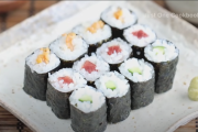 【海外の反応】「日本の寿司が何かかわいい」日本の寿司ロール。