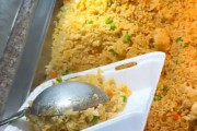 韓国人「米国の18000ウォンのチャーハンが想像以上にすごい件」