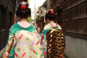 日本のテレビ番組「着物を着た女性にゴミを捨ててください」…東京五輪のゴミ対策案に批判殺到＝韓国の反応