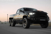 パワー！魔改造ピッアップトラック「MAMMOTH 6x6」