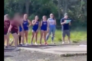 米：男性トランスジェンダー選手との競技をボイコットした女子学生達が出場停止処分に…[海外の反応]