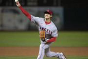 大谷翔平の史上初の2年連続ダブル2桁に全米騒然！←「サイ・ヤングもあるぞ！」（海外の反応）