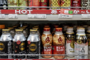 海外「日本の缶コーヒーは無糖が多くて羨ましい」日本の無糖飲料に対する海外の反応