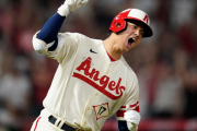 海外「大谷翔平、第３０号ｷﾀ――(ﾟ∀ﾟ)――!!」センターど真ん中の逆転３ラン！日本人メジャー選手初の2年連続３０号！