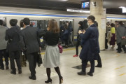 インド人さん、日本人の電車マナーを見た結果が悲惨すぎる・・・