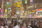 【海外の反応】渋谷に降臨したリバプールの選手達をご覧ください「東京が恋しくなってきた…」