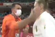 東京五輪の柔道でドイツ人コーチが選手に気合を入れる様子が話題に（海外の反応）