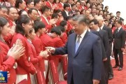 海外「気まずさ100%。習近平と握手する中国五輪選手達」
