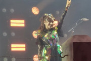 BABYMETALの女の子たちは、どれくらいお金を貰ってるのかな？　【海外の反応】