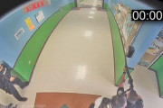 海外「銃撃犯が教室で小学生を殺す中、67分間廊下にいたユヴァルディ警察の映像」