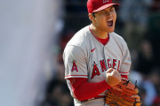 海外「ムショ行きだ！」大谷翔平が相手ランナーと交錯して海外大騒ぎ！（海外の反応）