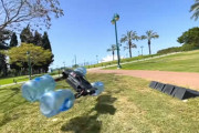 ラジコンカーを水陸両用に魔改造して色々なところを走らせてみた