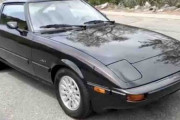 【海外の反応】1984年式マツダサバンナRX-7は軽くて楽しいクルマだった！