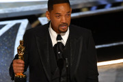 アカデミー賞でウィル・スミスがプレゼンターに怒りのビンタ！→20分後に悲願の主演男優賞受賞！(海外の反応)