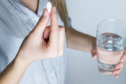 外国人「本物の薬じゃないのになぜか効いてしまうっておかしいだろ」