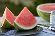 海外「日本の夏の果物はどうして高いの？」（海外の反応）