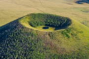 韓国人旅行インフルエンサーがモンゴル火山で写真を撮っていたら墜落して死亡...国民からは非難と哀悼のコメントで乱れる