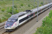 フランスで短距離フライト禁止「鉄道を使え」…海外の反応
