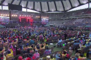 韓国人「ジャンボリーK-POP公演中に映った女の子が可愛すぎる件」