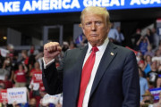 海外「当然だ！」日本にルーツを持つアメリカ人がトランプ氏に激怒！（海外の反応）