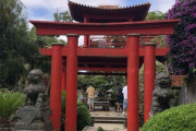 外国人「この日本っぽいけど日本じゃない場所、さてどこでしょう？」