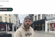 アイルランド人「35歳だけど実家で暮らさないといけない、何故なら…」