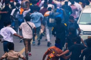 【インド】医学部入試問題流出で再試験決定→受験生発狂で自殺【狂気】