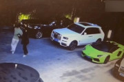 韓国人「監視カメラがとらえた！高級車を次々と破損させていく男」