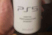 海外「日本のPS5エナジードリンクを手に入れたぞ！」→「ワオ！」「どこもかしこも売り切れなのだが」「20年後にはコレクターズアイテムになってそう」