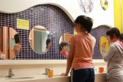 韓国人「ベトナム人もビックリした韓国文化！韓国人はトイレで歯磨きをする、四季があって自然景観が美しい！キムチ共和国」　韓国の反応
