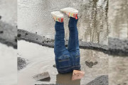 【海外】穴ぼこイタズラ！道に偽の足を置いたら、ほったらかしの穴がたった4日で直っちゃった！
